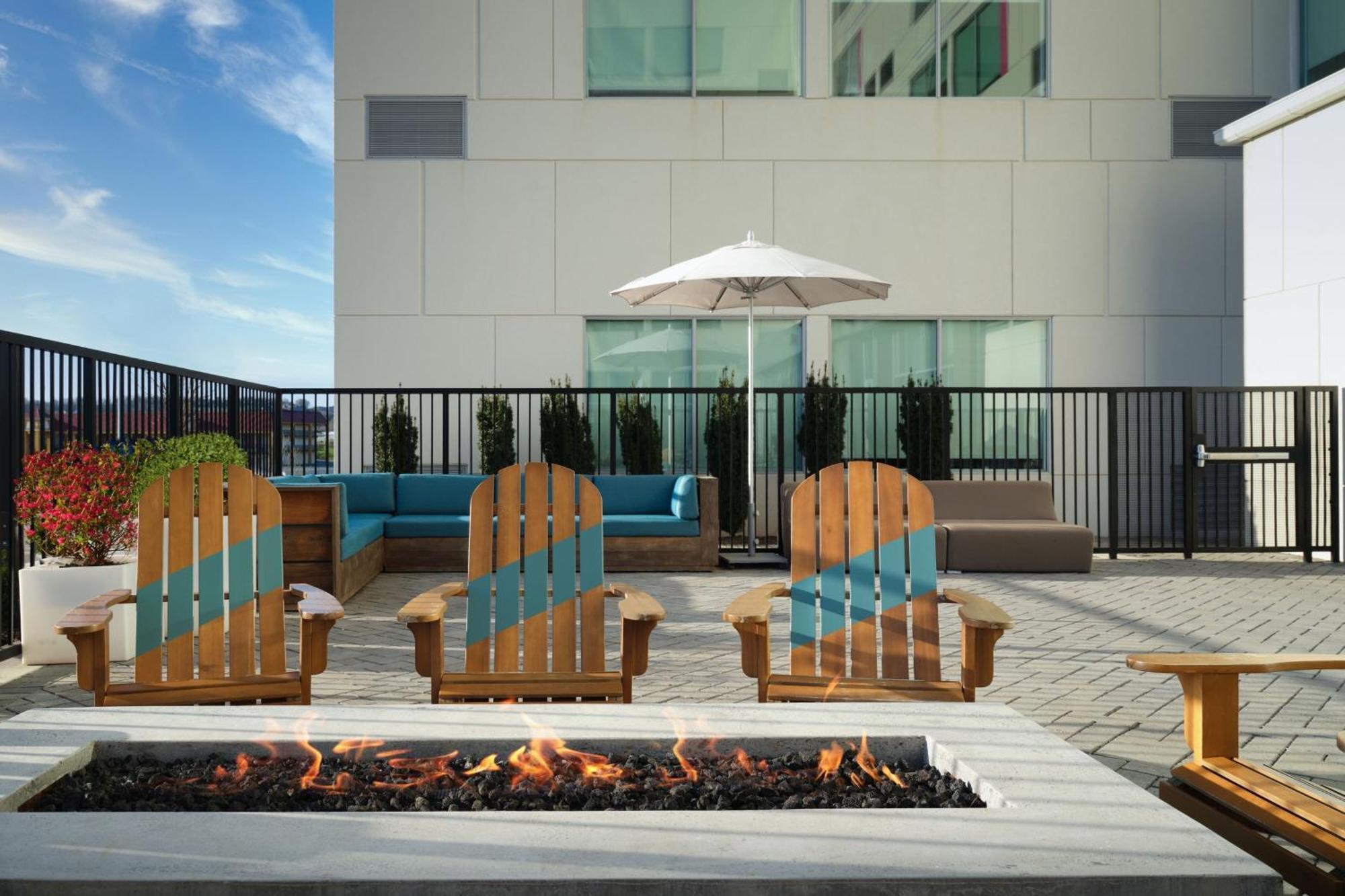 Aloft Knoxville West Exteriör bild
